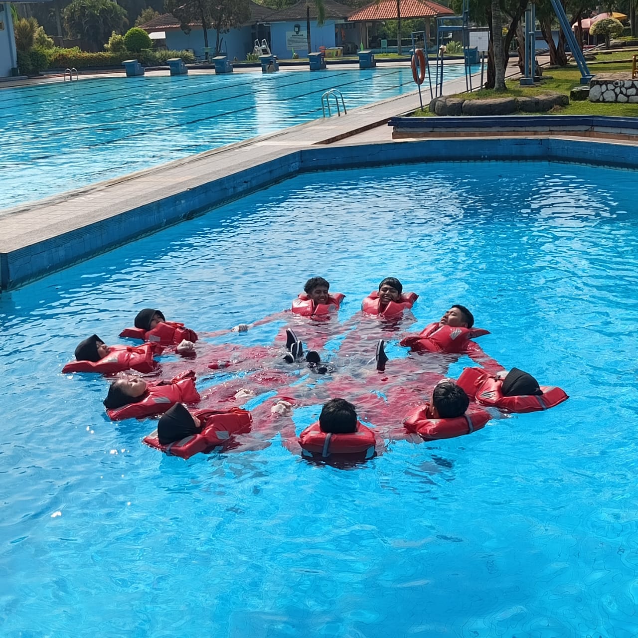 training-sea-survival-3
